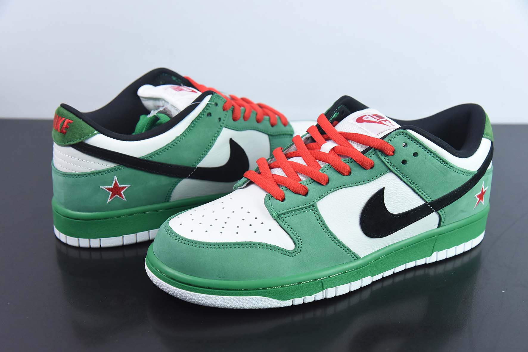 Nike Dunk Low PRO Se 白绿低帮运动鞋 喜力 联名款 货号：304292 302