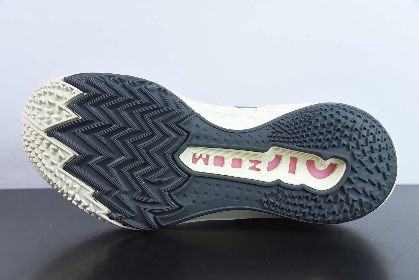 Air Zoom G.T.Cut 2 EP 耐克GT2.0实战系列篮球鞋 白黑粉 货号：FD9905-101
