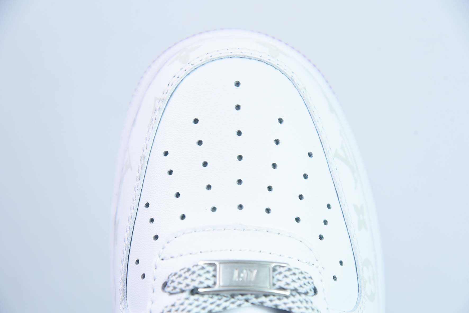 Nike Air Force 1 07 空军一号“皮革白紫牛仔LV老花”低帮运动鞋 货号:CV0670-500