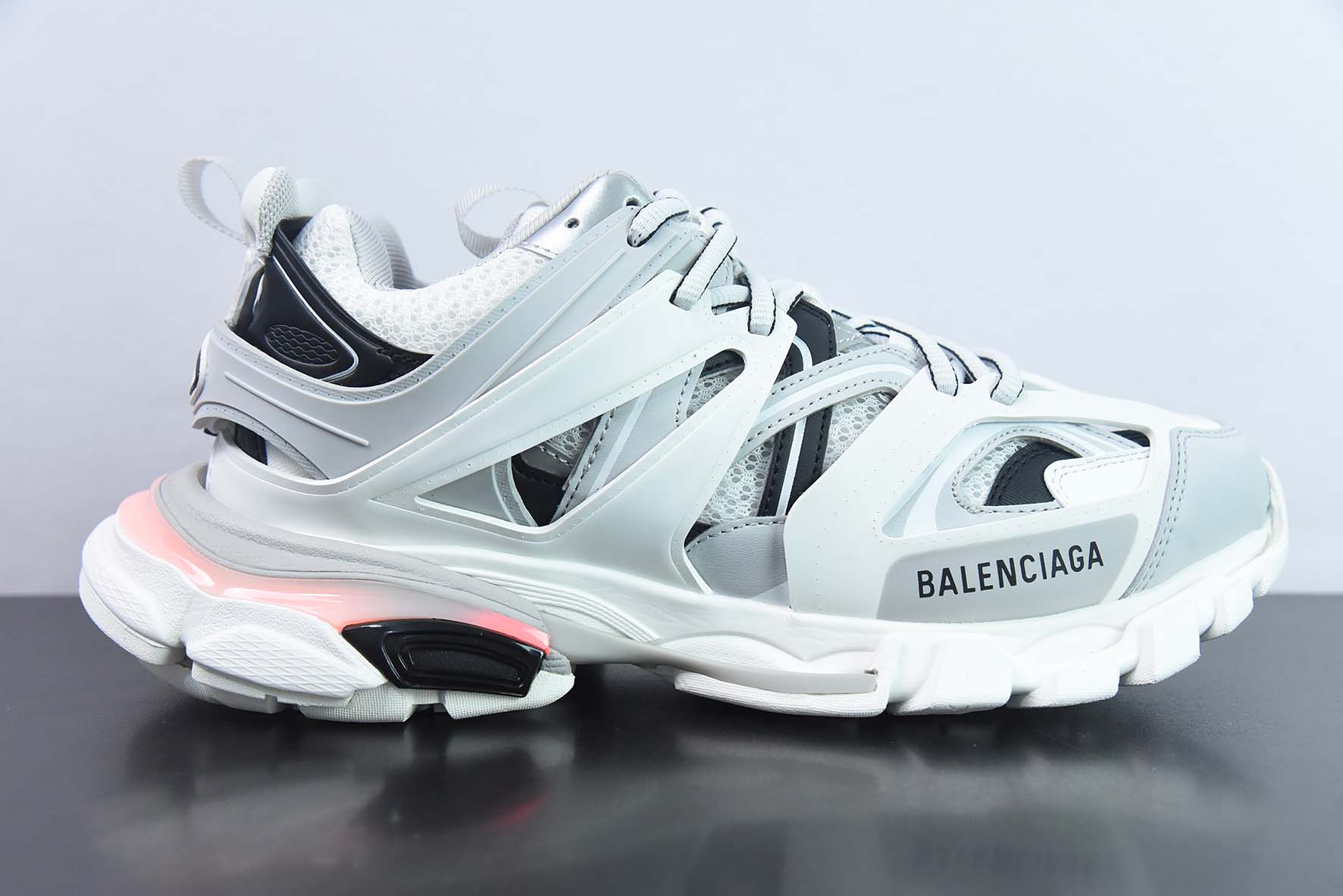 巴黎世家/Balenciaga 巴黎世家3.0低帮老爹鞋 3.0带灯白黑灰