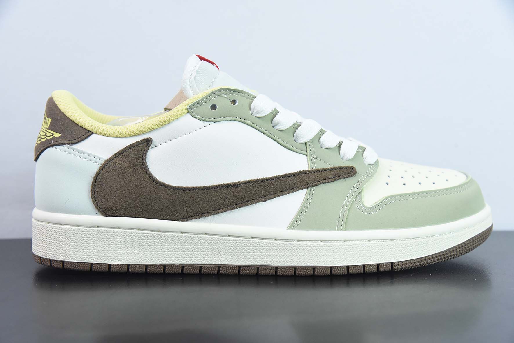 Air Jordan 1 Low AJ1乔1低帮休闲板鞋 白绿 兔年限定 货号：DM7866 603