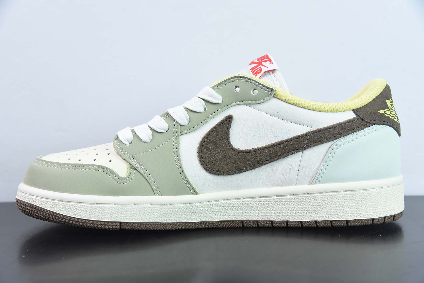Air Jordan 1 Low AJ1乔1低帮休闲板鞋 白绿 兔年限定 货号:DM7866 603