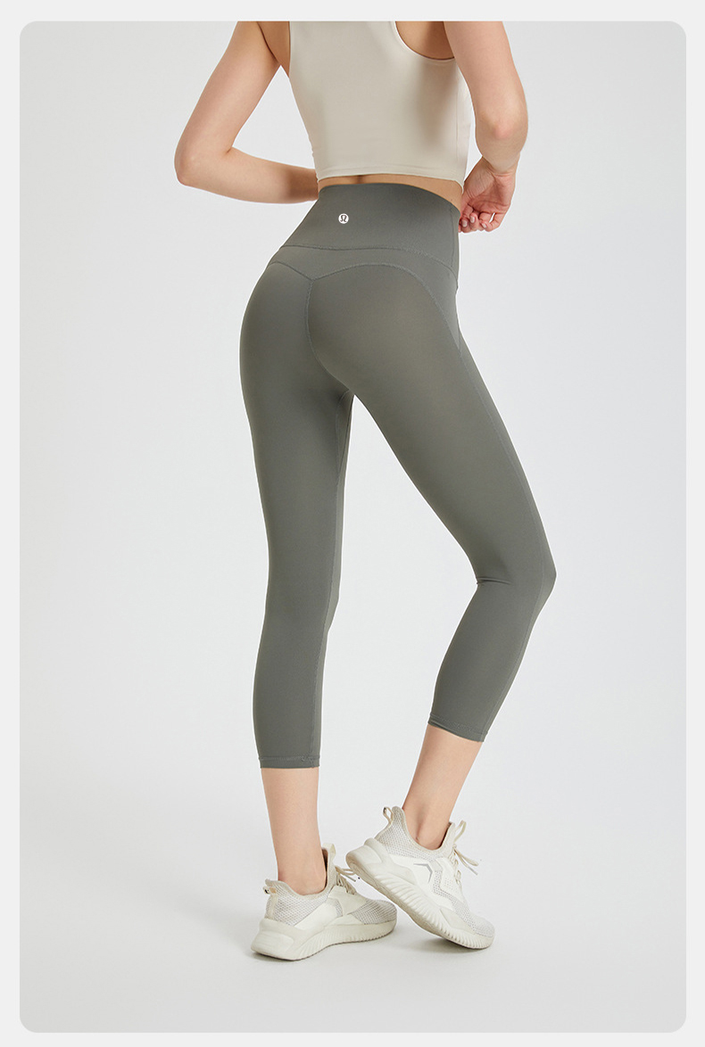 Lulu Capri pants * lululemon Lulu Capri pants yoga