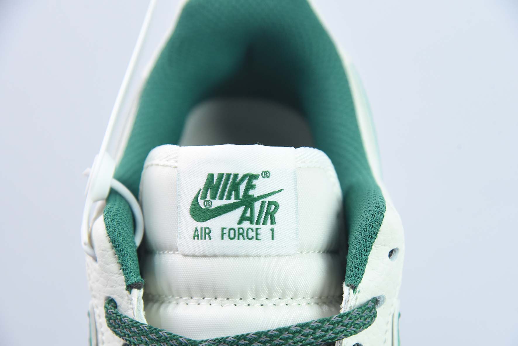 Nike Air Force 1’07 Low"Milky White/Grey/Gum"空军一号经典 “奶白深绿小钩满天星生胶底”货号:HD1689-103