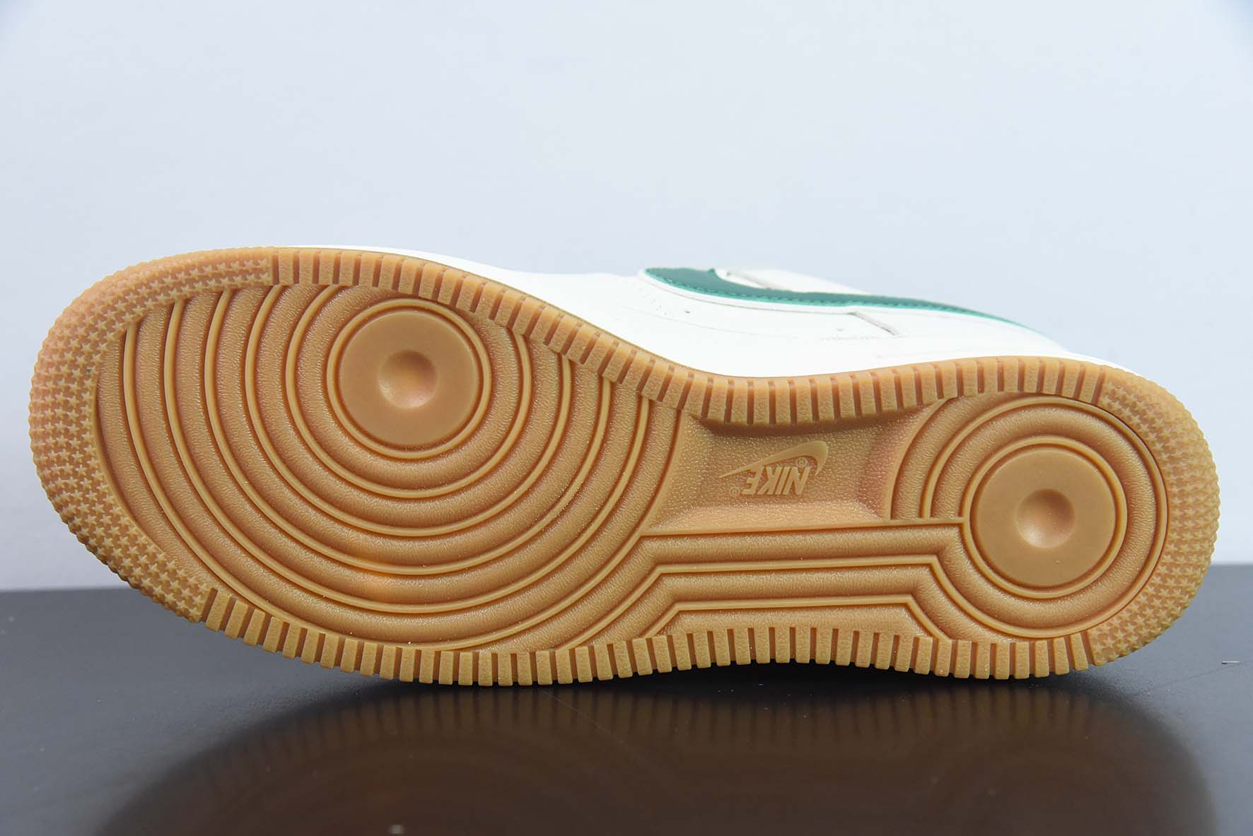 Nike Air Force 1’07 Low"Milky White/Grey/Gum"空军一号经典 “奶白深绿小钩满天星生胶底”货号:HD1689-103