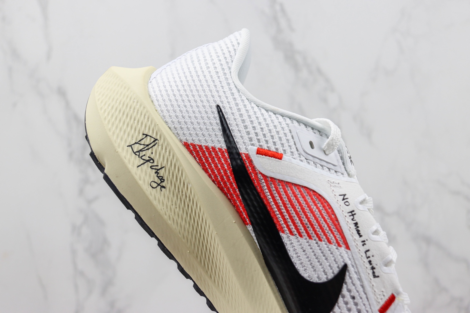 Nike Air Zoom Pegasus 40 White Running Shoes with Flywire Technology 10 o 1h32kr4uf1mpm1tec1egm1onarfb2v
