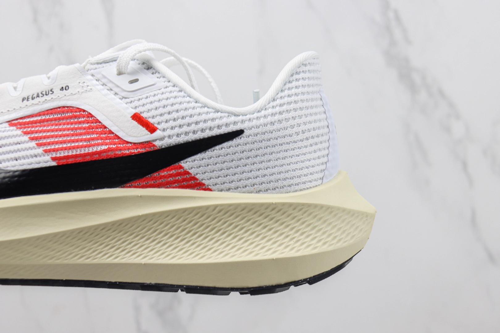 Nike Air Zoom Pegasus 40 White Running Shoes with Flywire Technology 8 o 1h32kr4ufpcuq7r40lvqq1rk32t