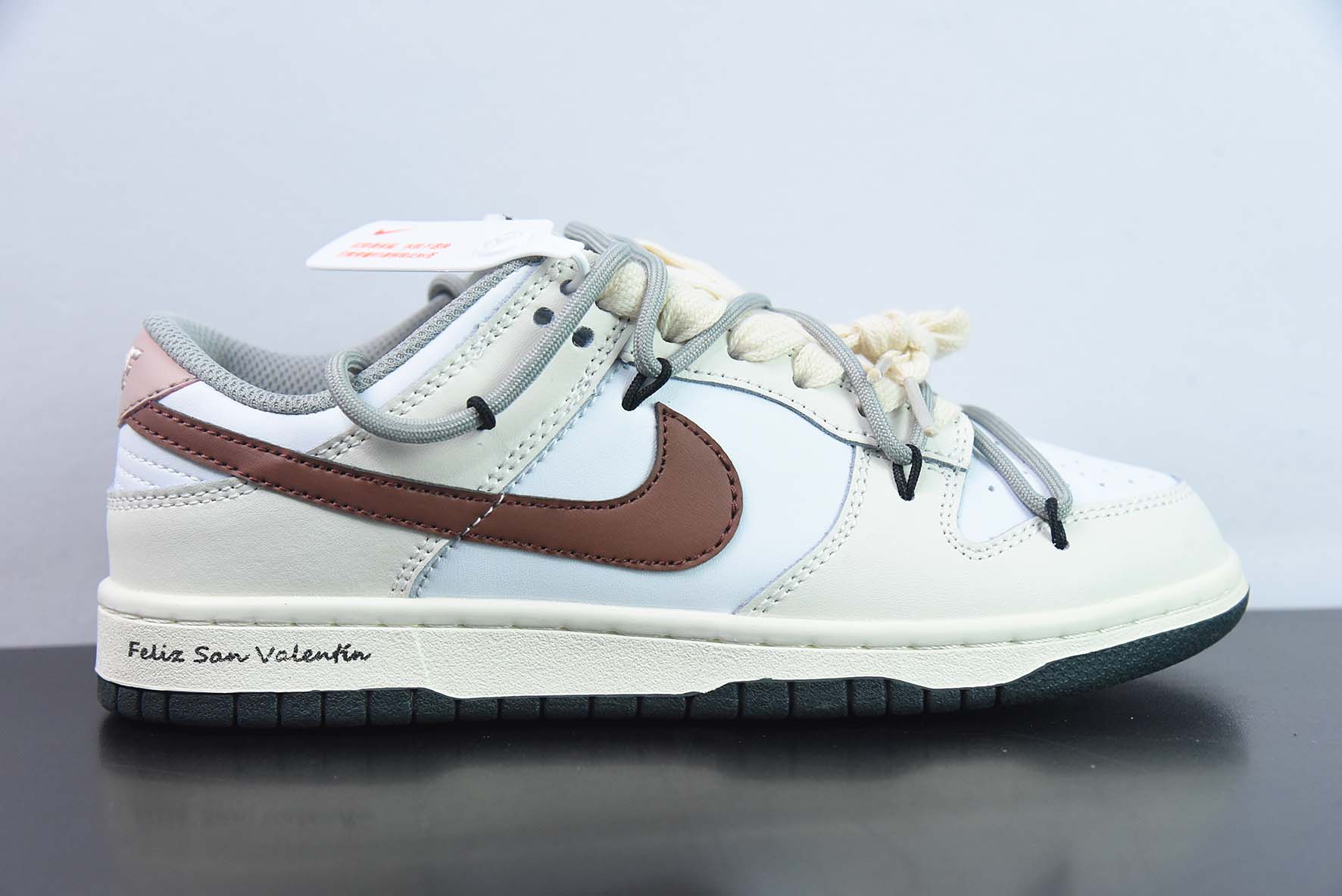 Nike SB Dunk Low “Habibi” 杏仁白 定制绑带 扣篮系列复古低帮休闲运动滑板板鞋货号:DD1503117