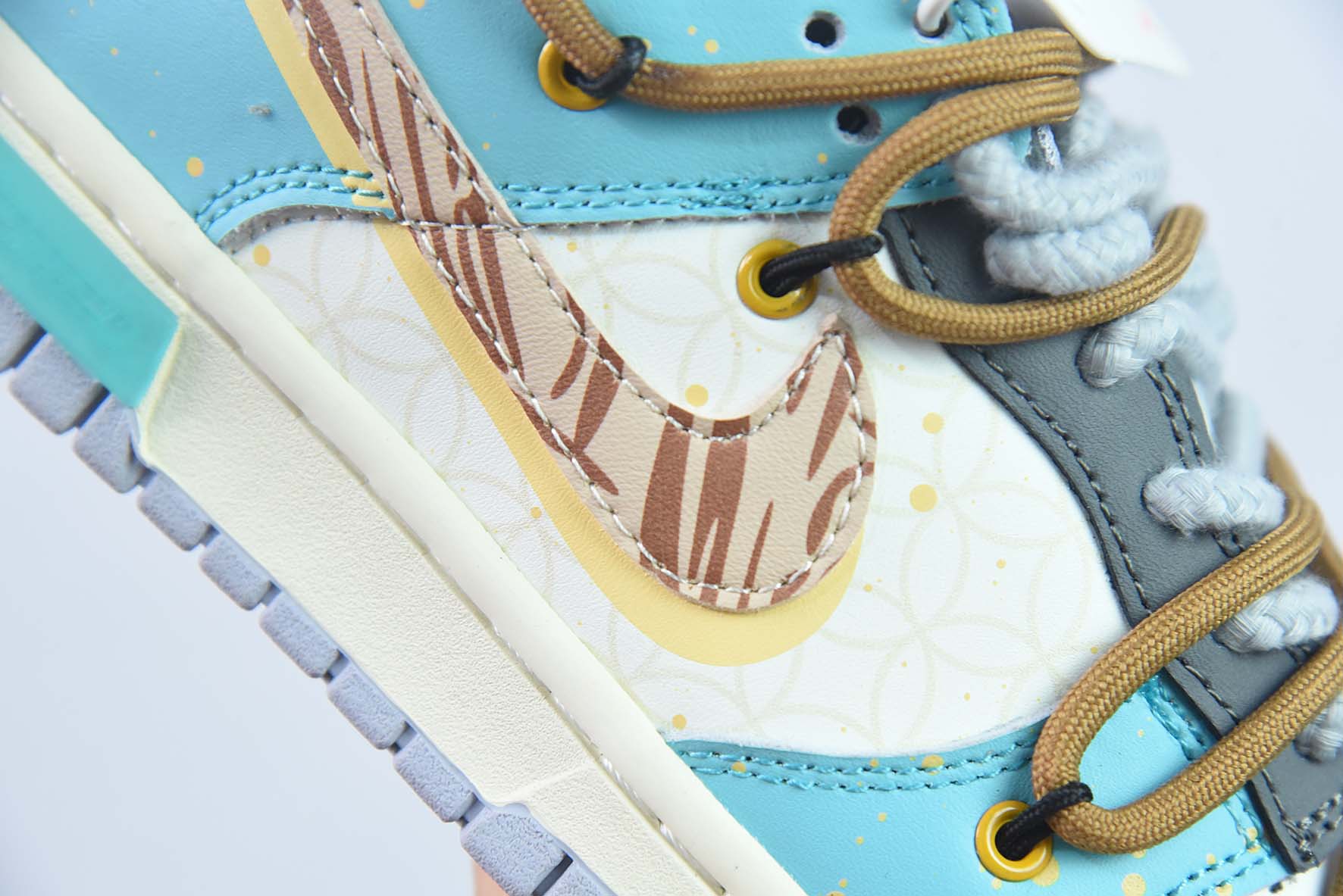 Nike SB Dunk Low  定制绑带 扣篮系列复古低帮休闲运动滑板板鞋货号：DD1503-105