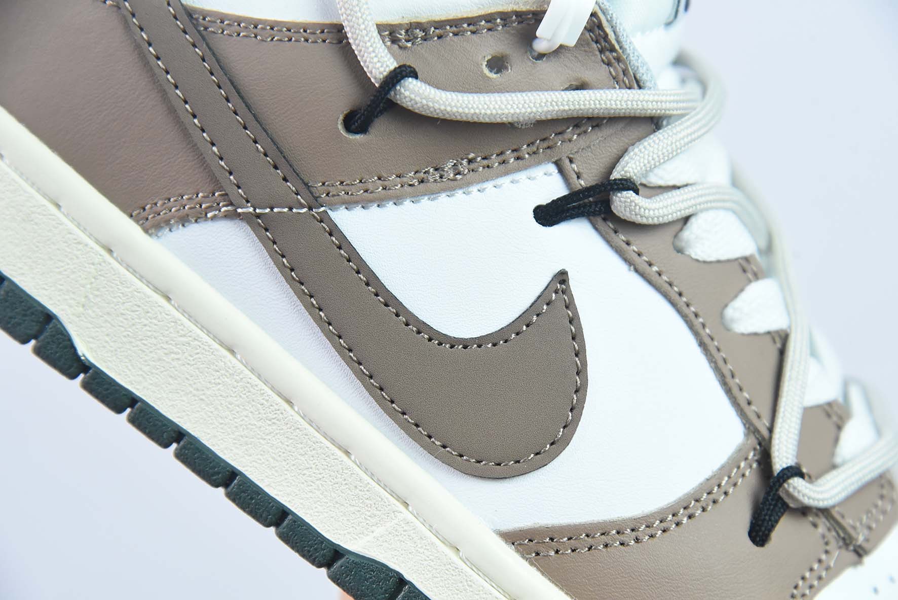 Nike SB Dunk Low  定制绑带 扣篮系列复古低帮休闲运动滑板板鞋货号：CW1590-021