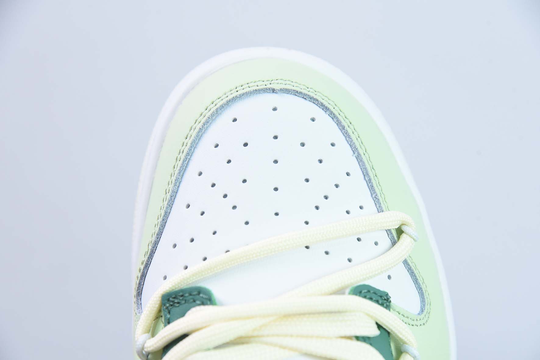 Nike SB Dunk Low  定制绑带 扣篮系列复古低帮休闲运动滑板板鞋货号：DD1503-121