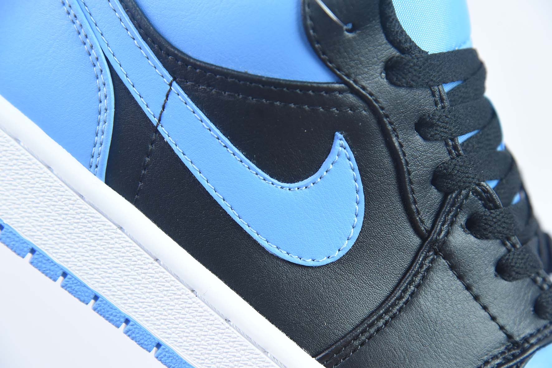 Air Jordan 1 Low 黑篮脚趾 AJ1乔1低帮休闲板鞋 货号:553558 041