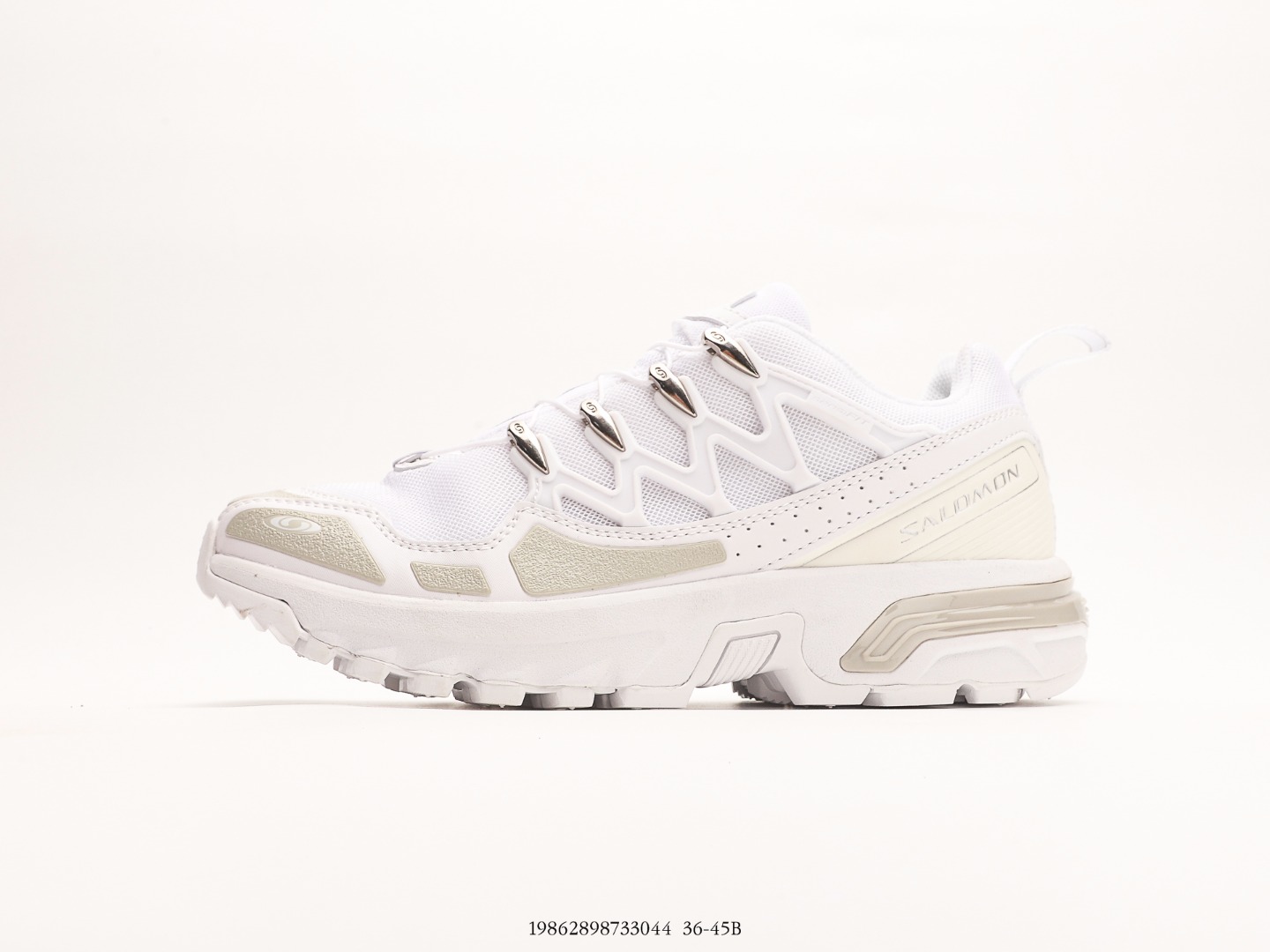 Las Salomon XT-6 Trendy Off-Road Outdoor Functional Casual Running Shoe están confeccionadas con una