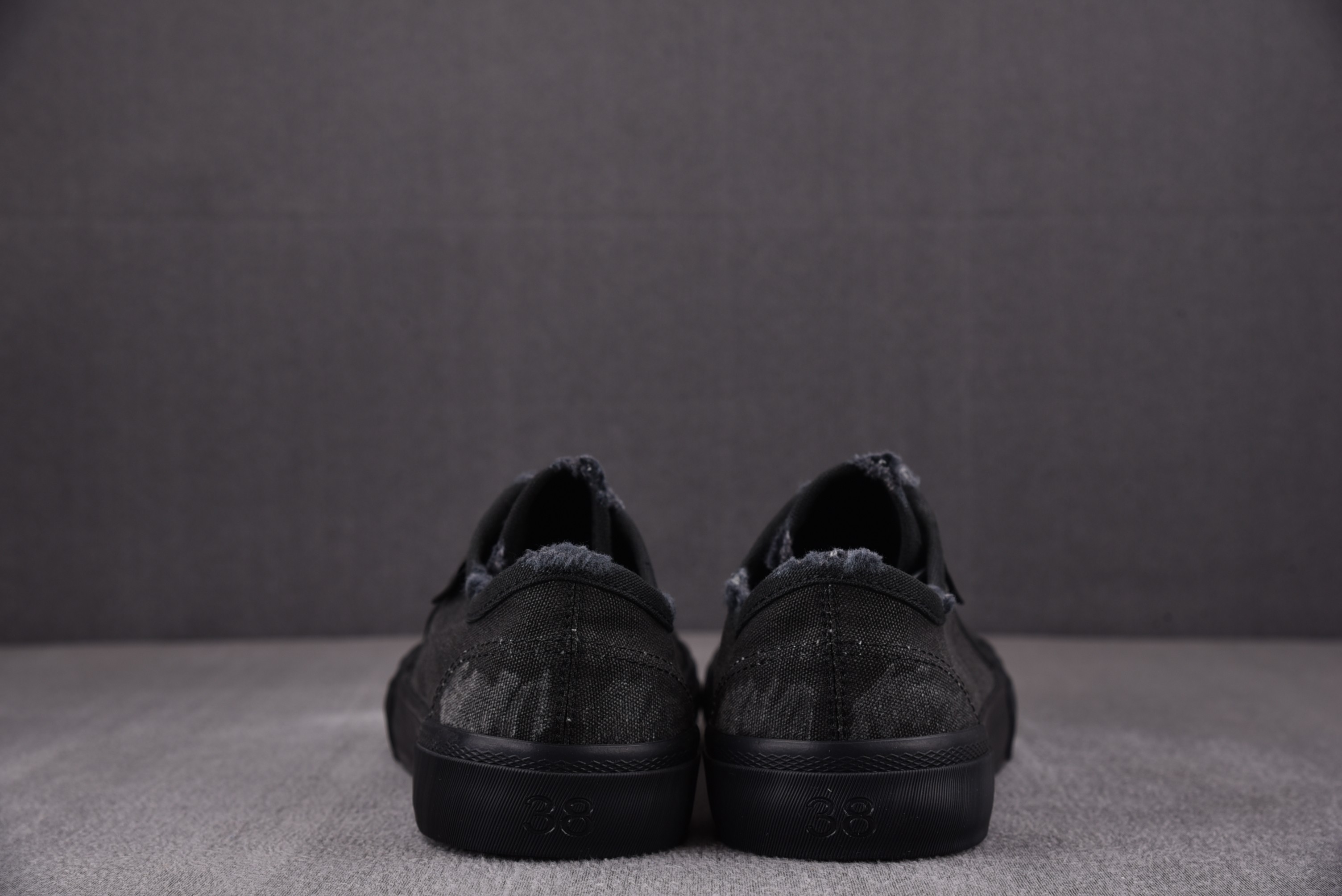 帆布鞋黑色尺码35-45总裁R版出品