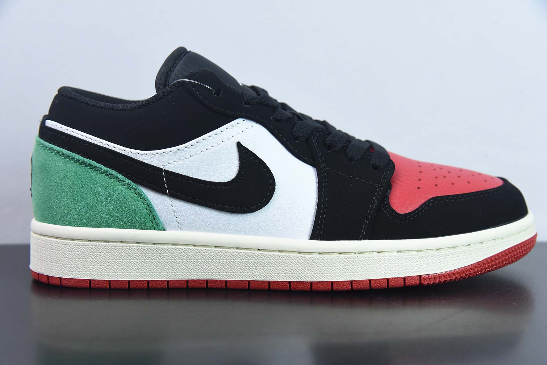 Air Jordan 1 Low "Quai 54" AJ1 乔1锦标赛20周年特别款 低帮文化休闲板鞋 货号:FQ6703-100