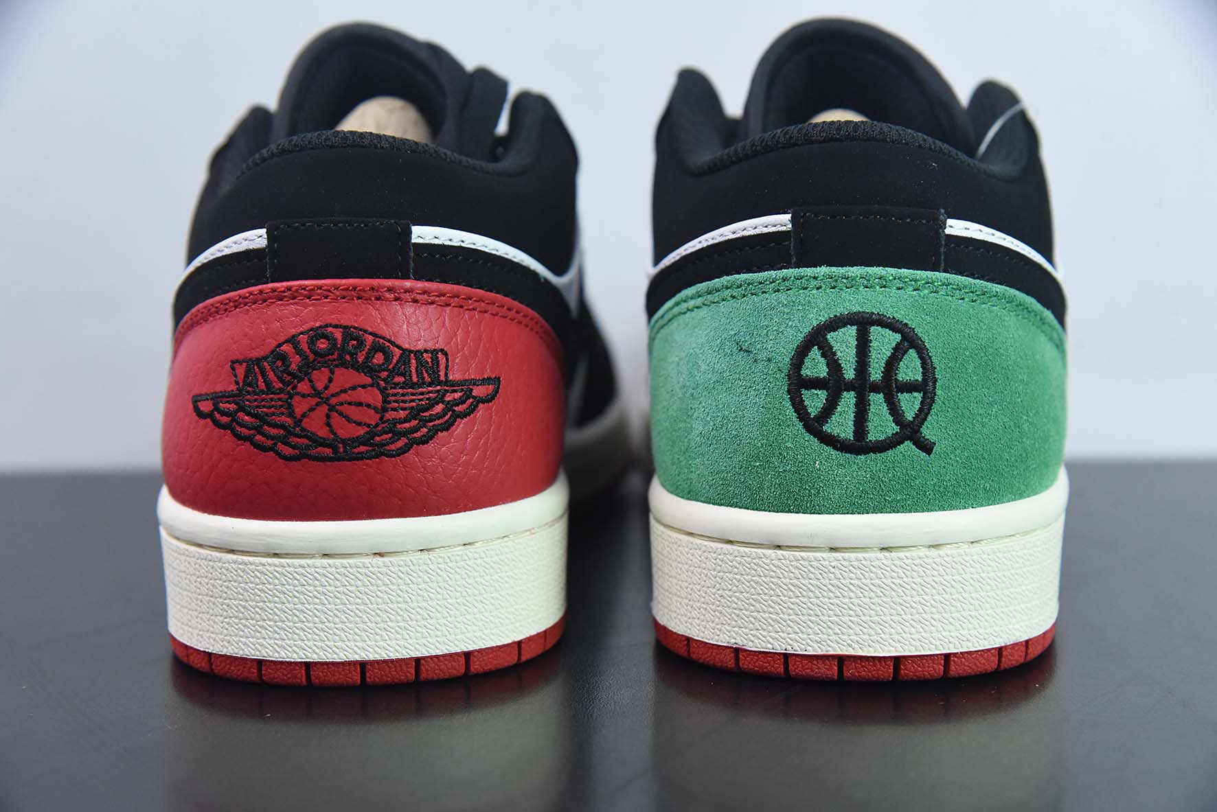 Air Jordan 1 Low "Quai 54" AJ1 乔1锦标赛20周年特别款 低帮文化休闲板鞋 货号:FQ6703-100