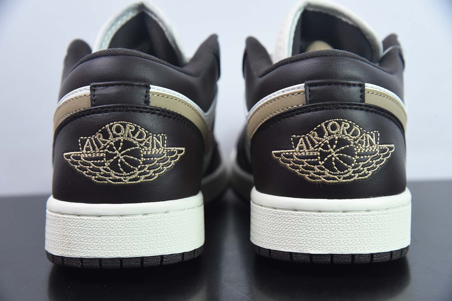 Air Jordan 1 Low 暗褐色 低帮篮球鞋 货号:DC0774-200