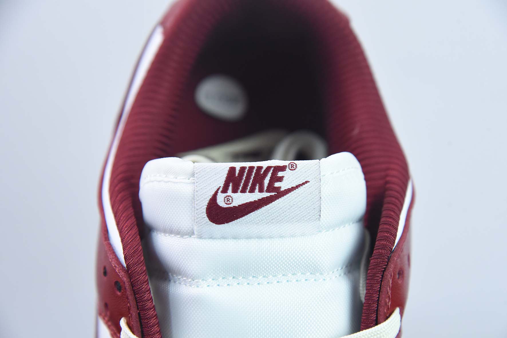 Nike Dunk Low 红白色 酒红低帮PRM 复古休闲运动板鞋货号:FJ4555-100