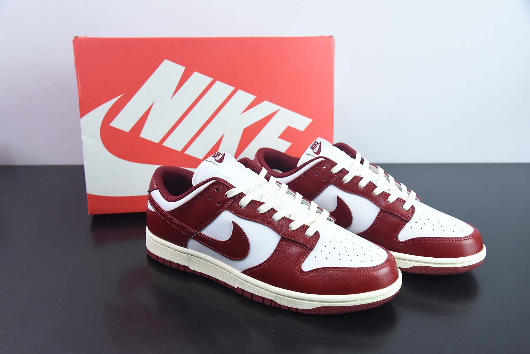 Nike Dunk Low 红白色 酒红低帮PRM 复古休闲运动板鞋货号:FJ4555-100