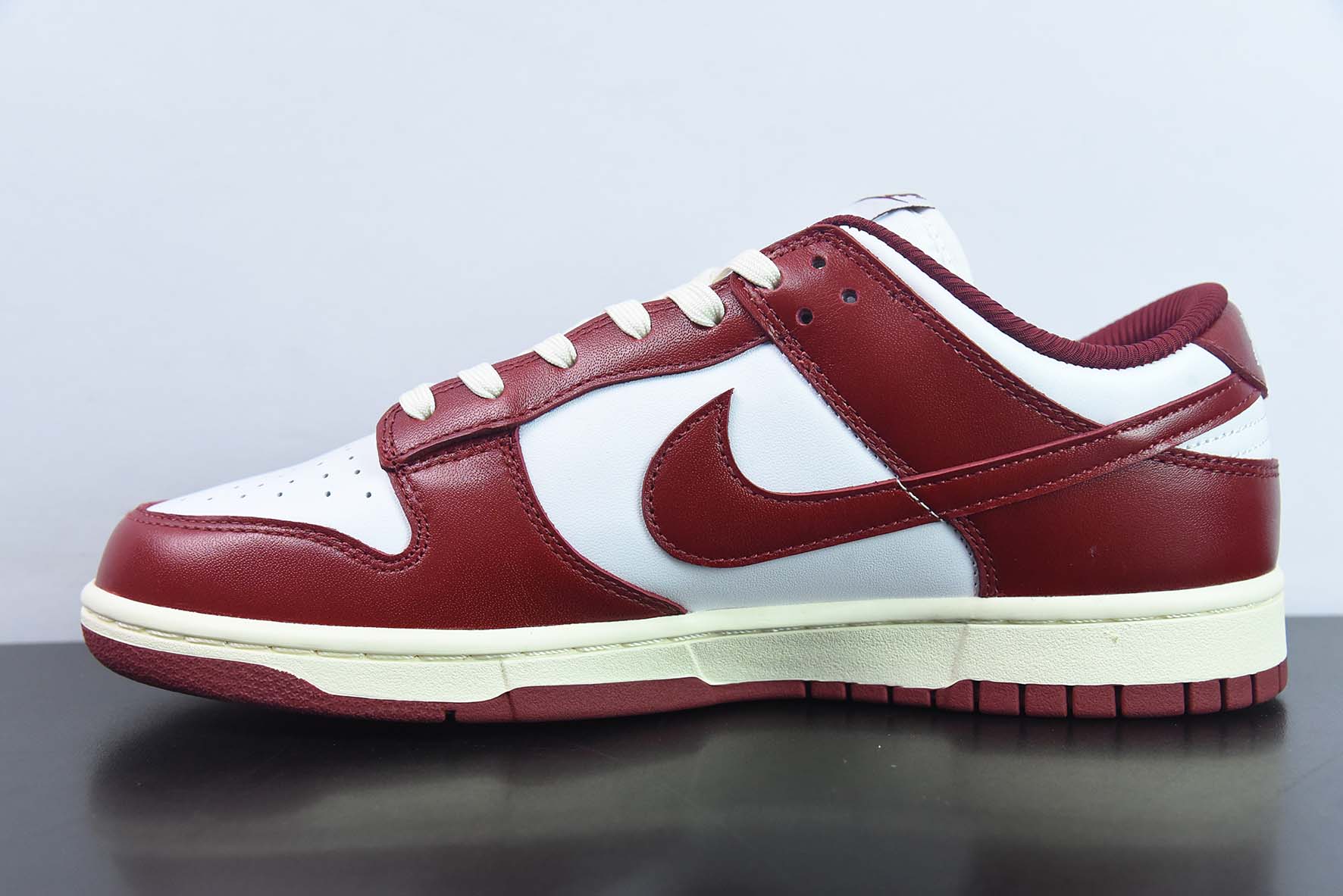 Nike Dunk Low 红白色 酒红低帮PRM 复古休闲运动板鞋货号:FJ4555-100