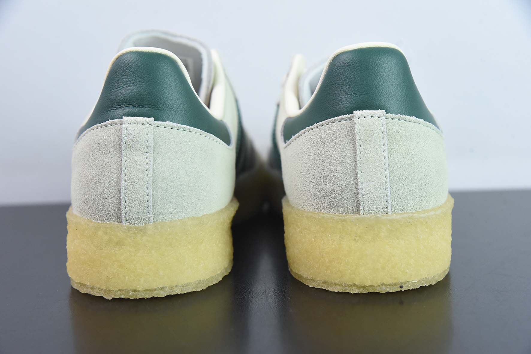 阿迪KITH x Clarks x Adidas Originals 8th Street Samba板鞋 桑巴 KITH 三方联名款 货号:ID7297