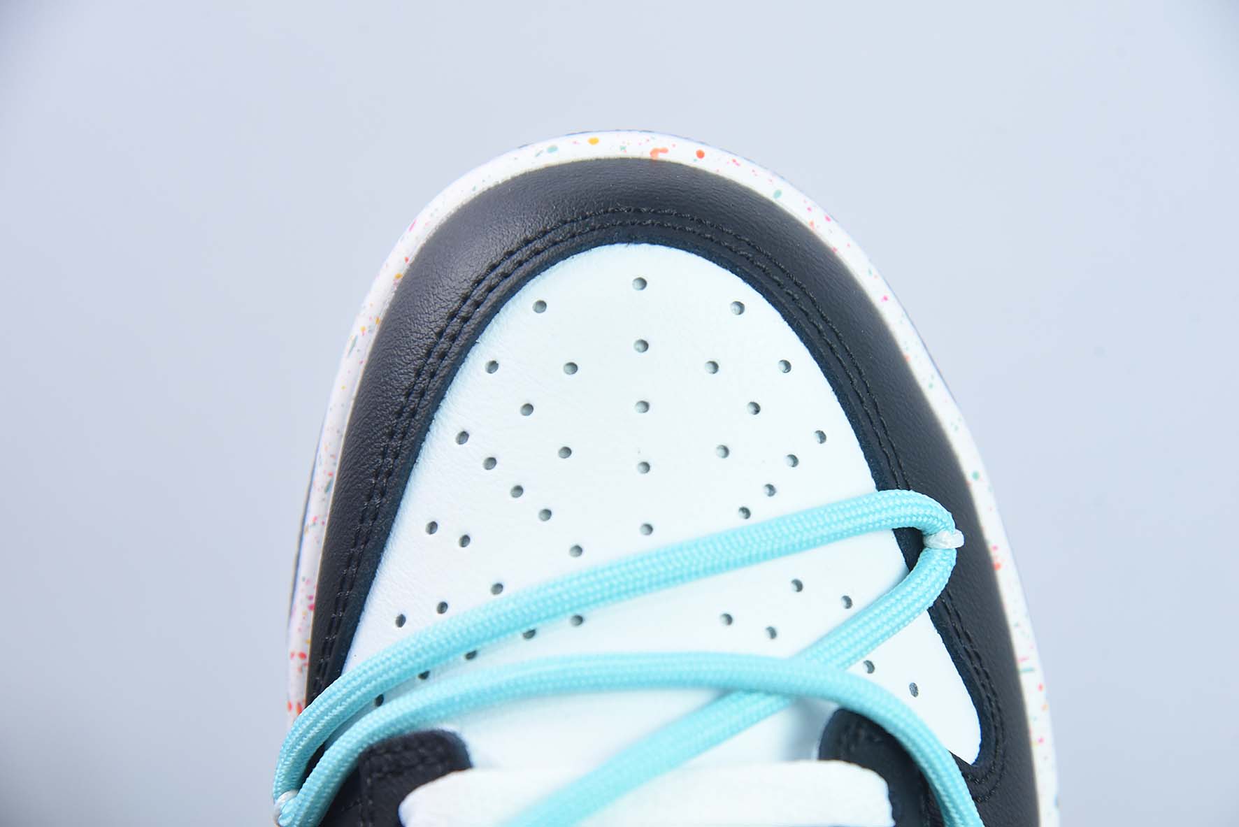 Nike SB Dunk Low 泼墨黑蓝 反转三勾 解构抽绳鞋带 货号：FD4623-135