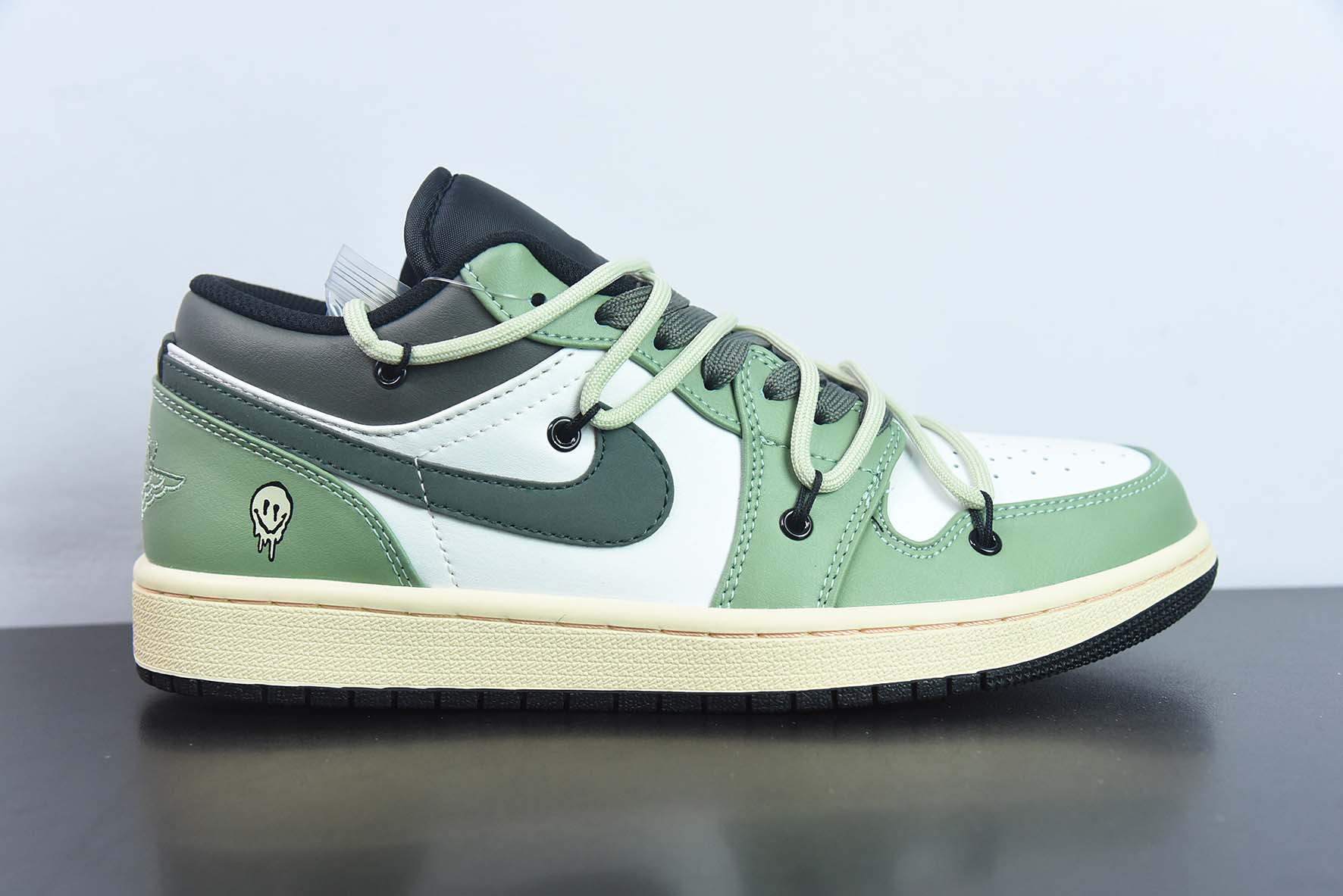 Air Jordan AJ1 Low 乔丹一代双绑绳低帮经典复古运动篮球鞋 553558-062