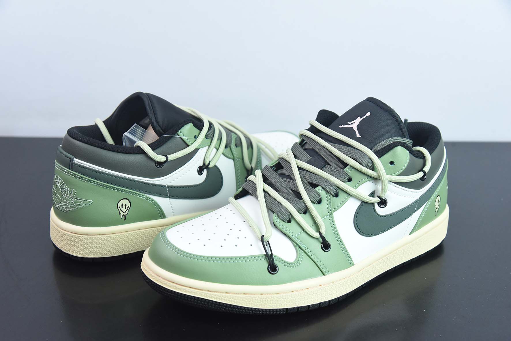 Air Jordan AJ1 Low 乔丹一代双绑绳低帮经典复古运动篮球鞋 553558-062