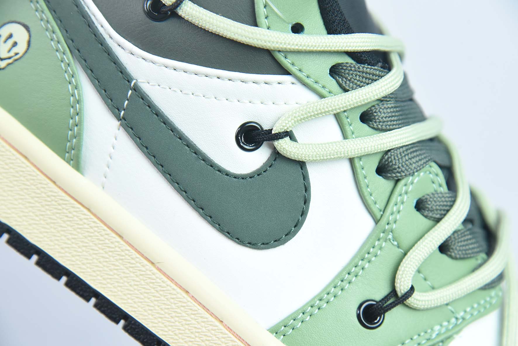 Air Jordan AJ1 Low 乔丹一代双绑绳低帮经典复古运动篮球鞋 553558-062