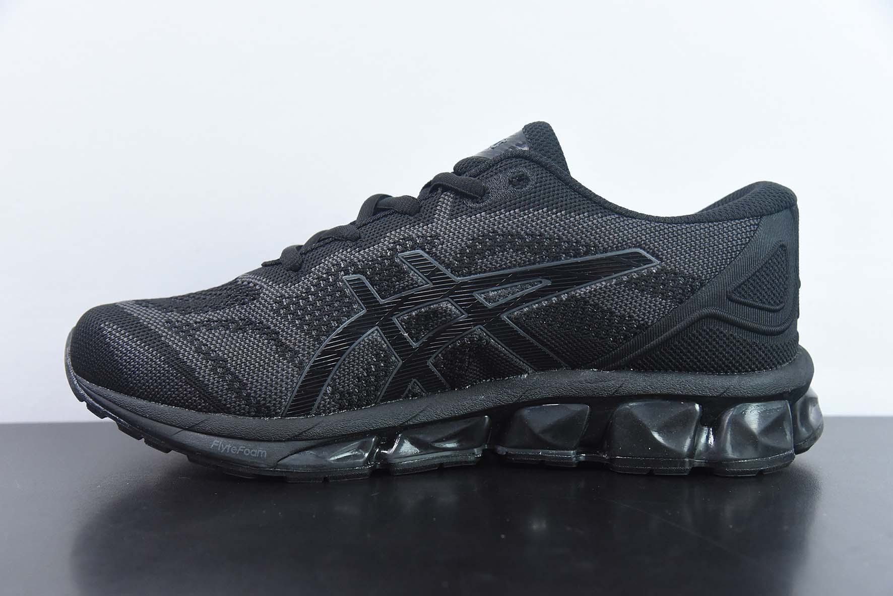 Asics Gel-Quantum 360 VII 亚瑟士运动透气专业跑鞋 货号：1201A747-001