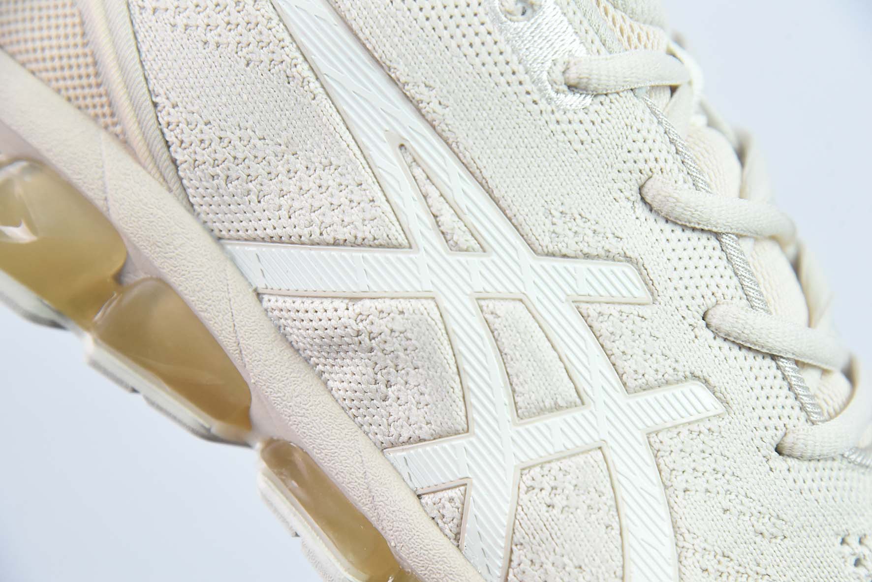 Asics Gel-Quantum 360 VII 亚瑟士运动透气专业跑鞋 货号：1201A747-101