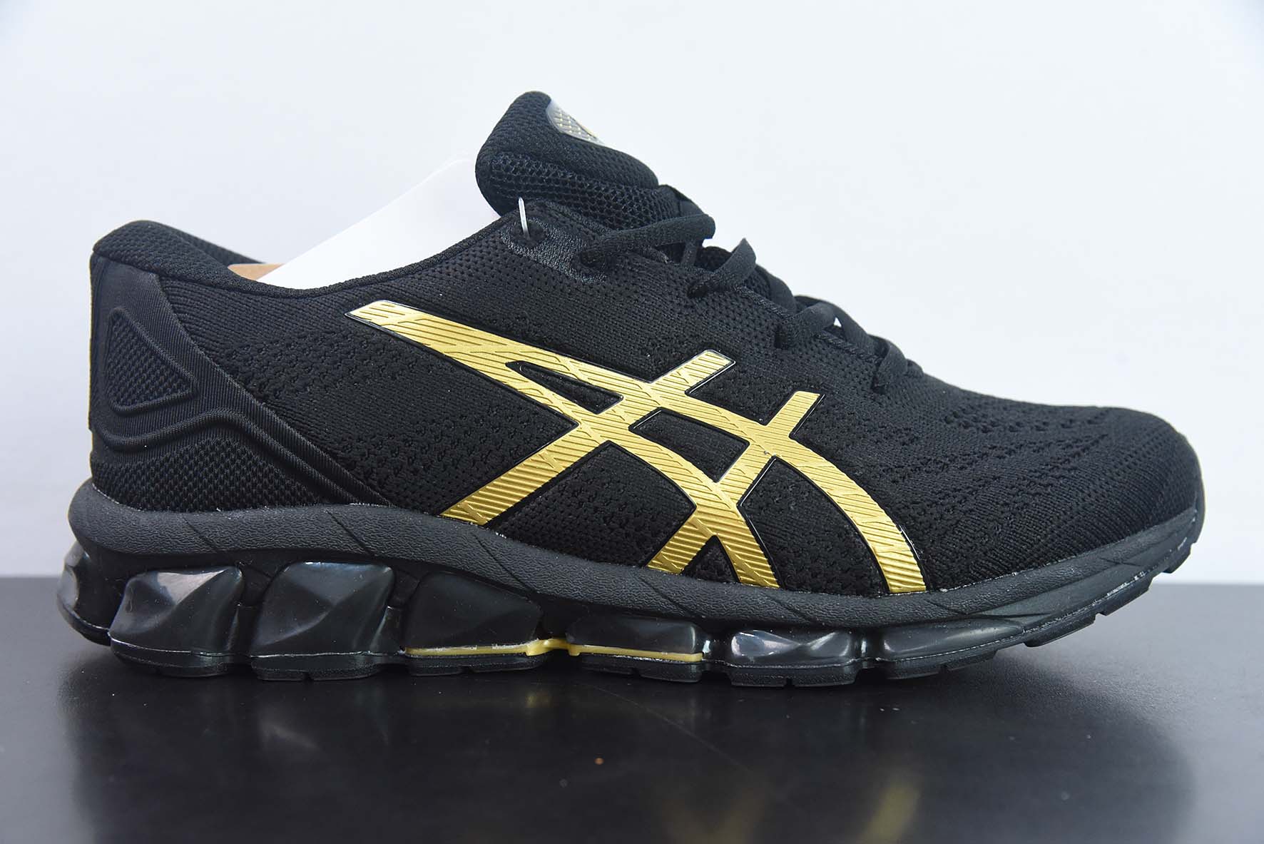 Asics Gel-Quantum 360 VII 亚瑟士运动透气专业跑鞋 货号：1201A747-002