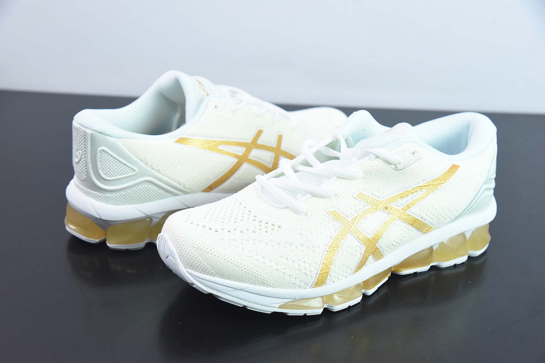 Asics Gel-Quantum 360 VII 亚瑟士运动透气专业跑鞋 货号：1201A747-100