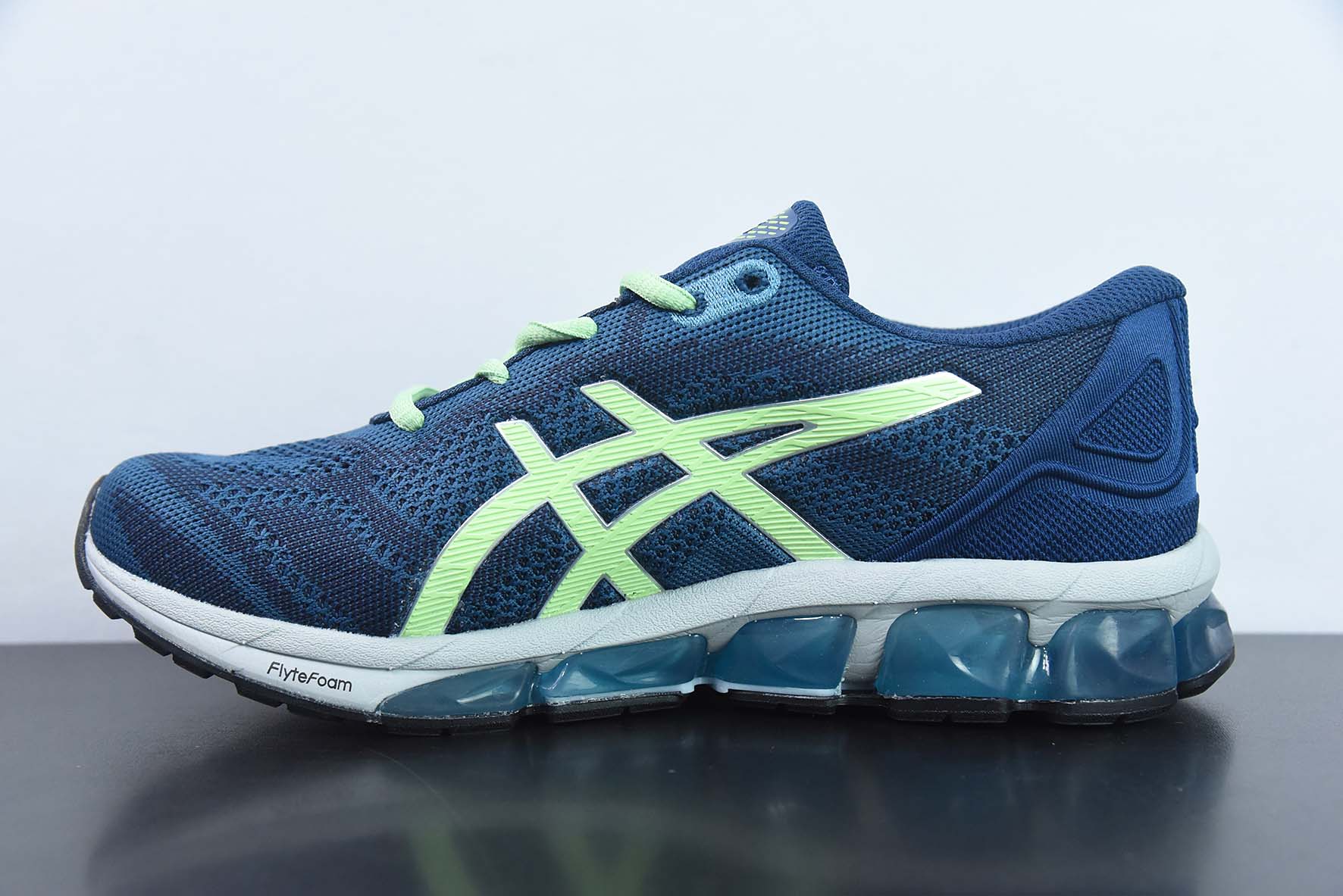 Asics Gel-Quantum 360 VII 亚瑟士运动透气专业跑鞋 货号：1201A747-300