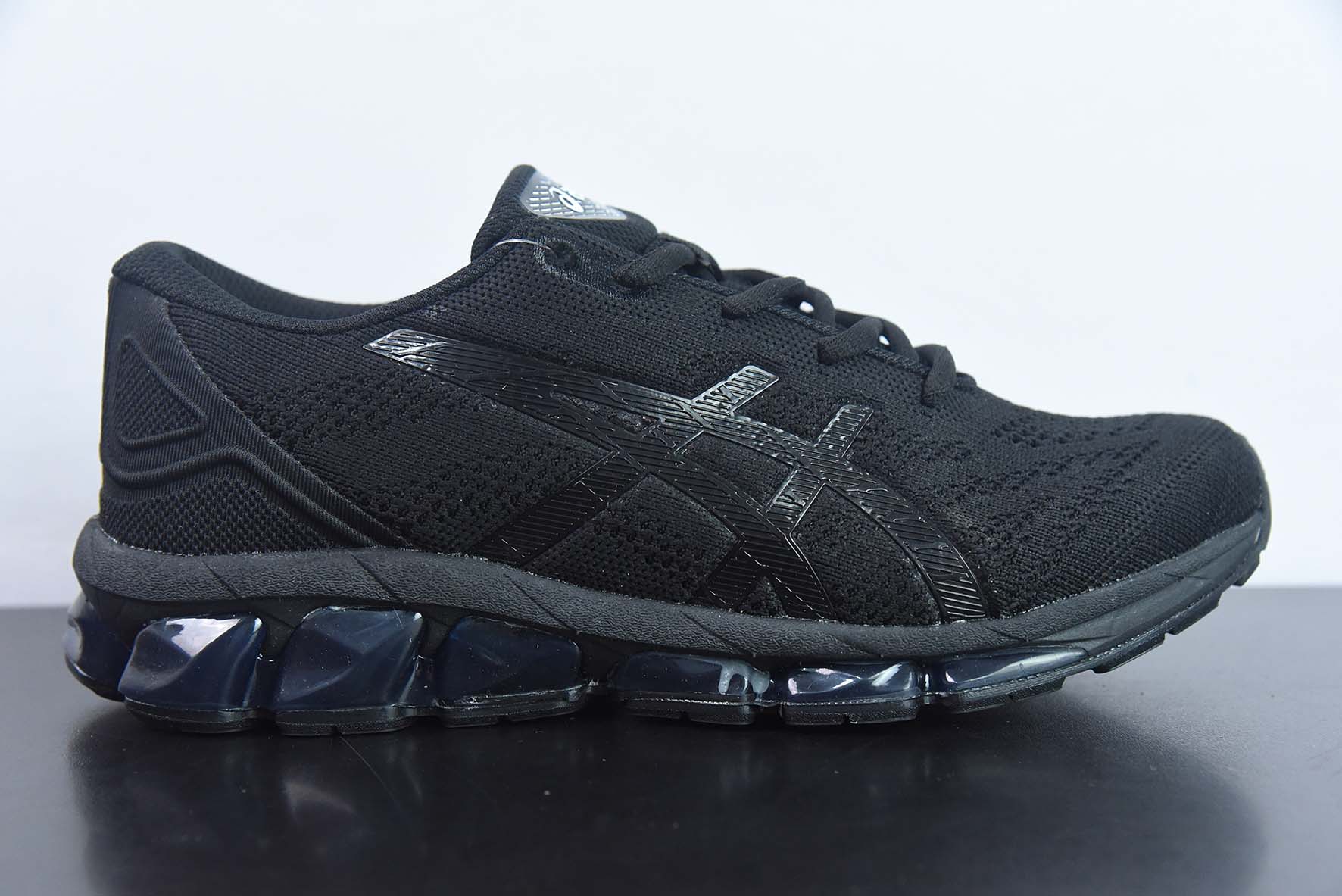 Asics Gel-Quantum 360 VII 亚瑟士运动透气专业跑鞋 货号：1201A747-001