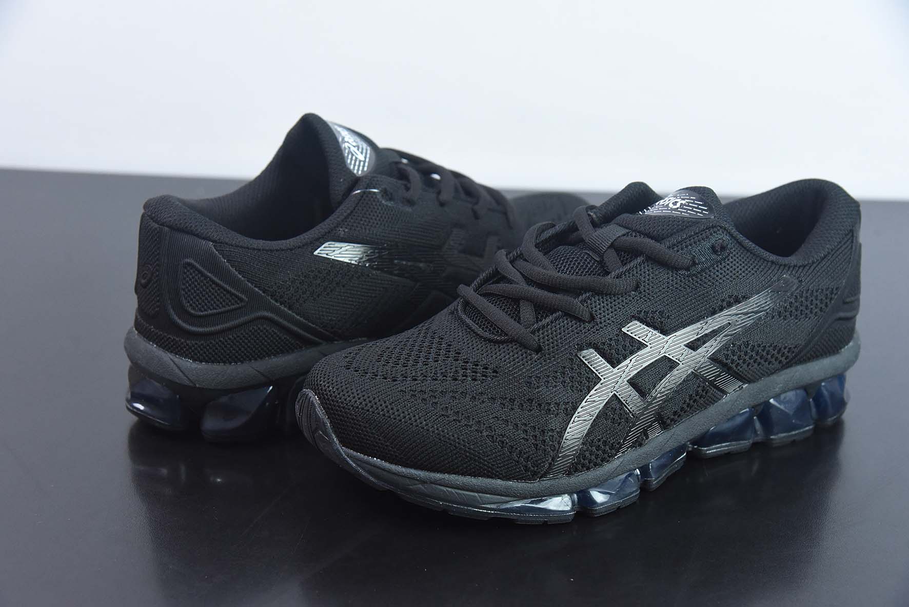 Asics Gel-Quantum 360 VII 亚瑟士运动透气专业跑鞋 货号：1201A747-001