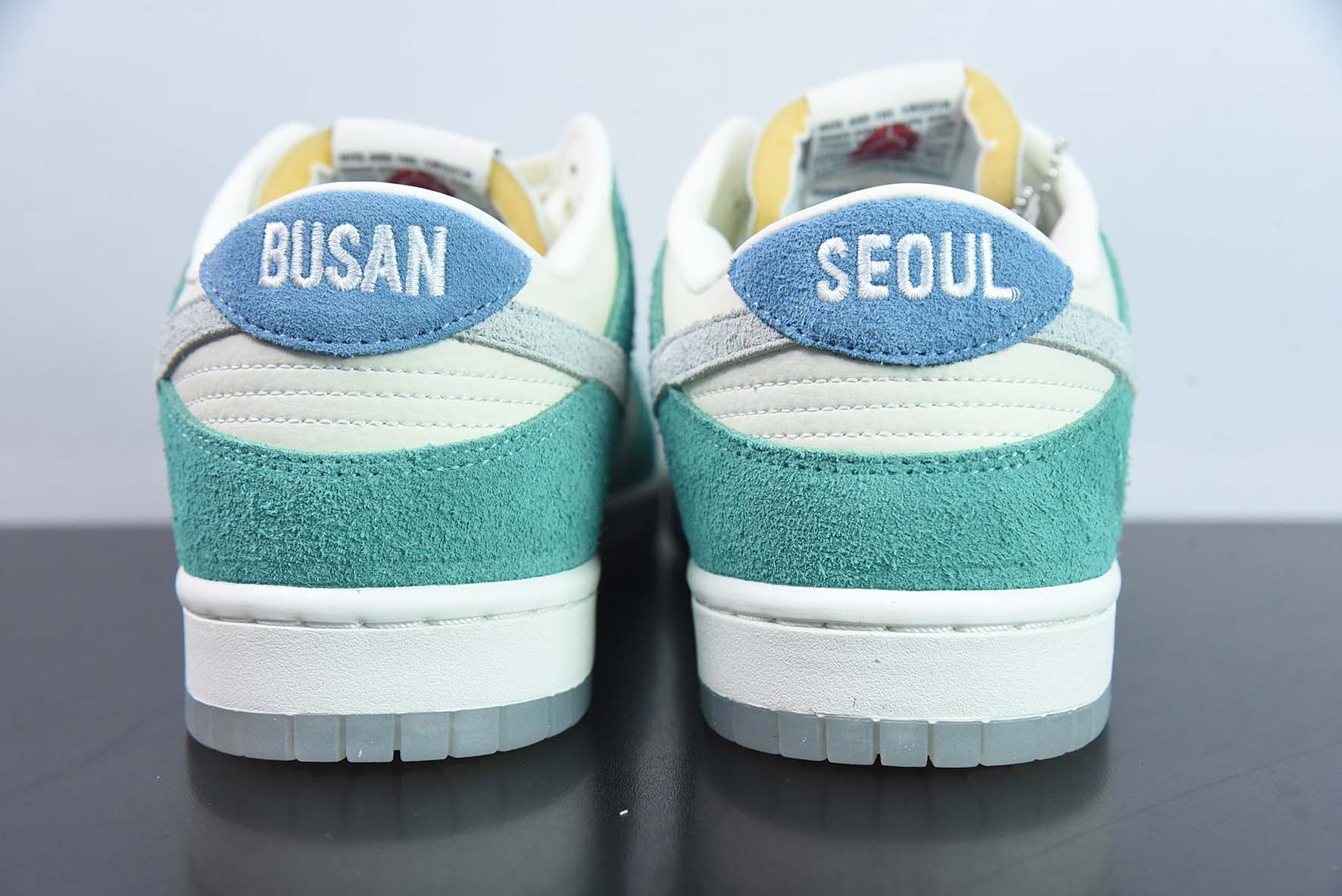 NK Dunk Low " 80s Bus " 韩国限定 泫雅同款 80年代巴士 低帮运动休闲滑板鞋 货号:CZ6501-101