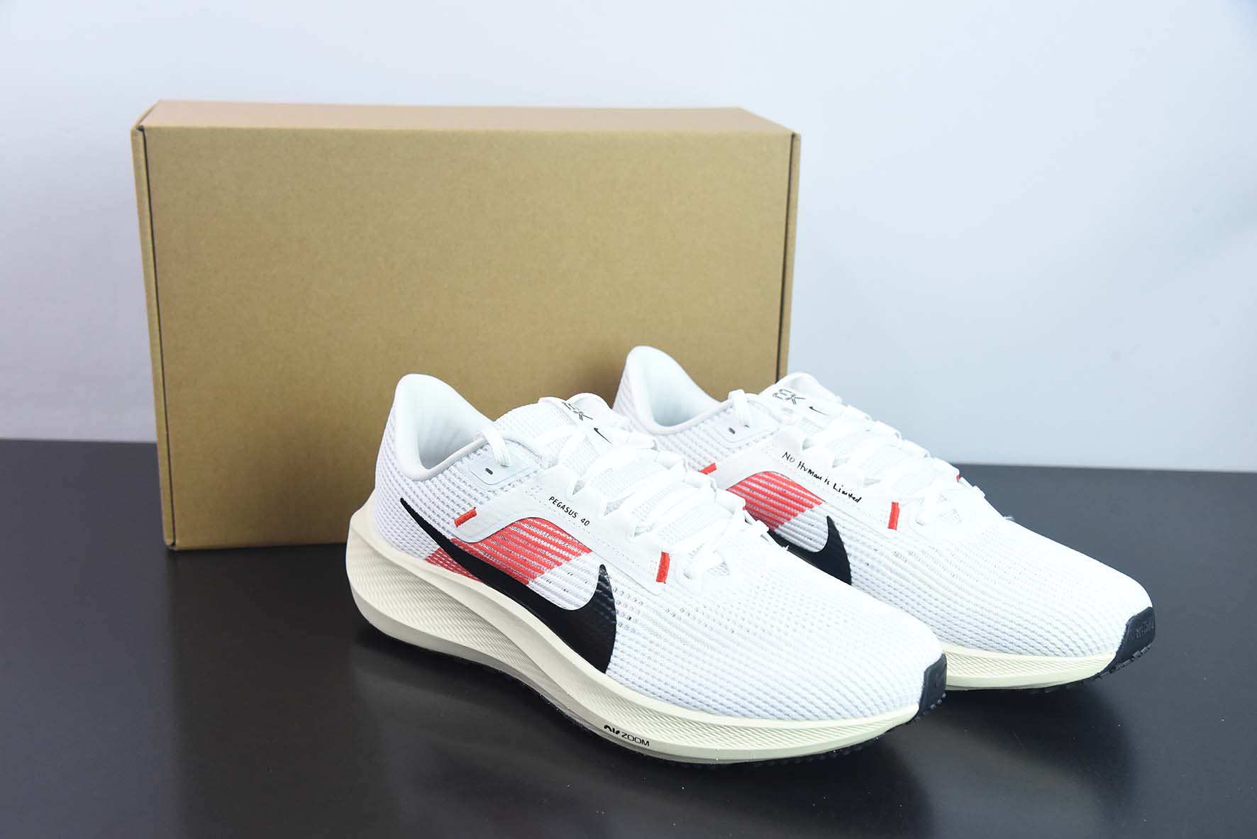 Air Zoom Pegasus 40飞马系列  白红色 黑勾运动鞋 货号：FJ0686 100