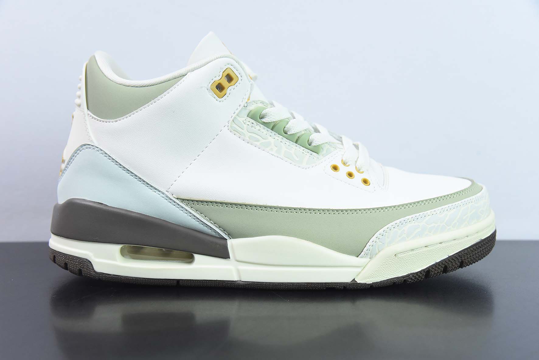 ZNX11584847 Air Jordan 3 Retro Low AJ3 matcha color style number: DX6660-800 sizes: 36-47