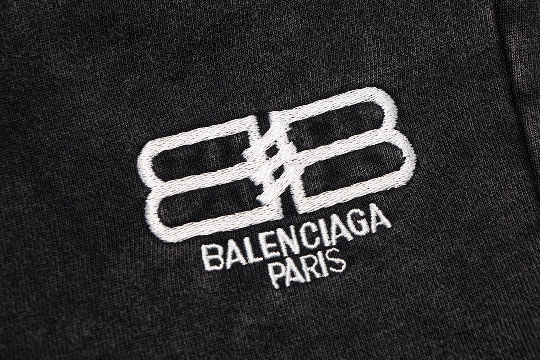 高版本BALENCIGA巴黎世家 水洗破洞做旧刺绣锁扣短裤