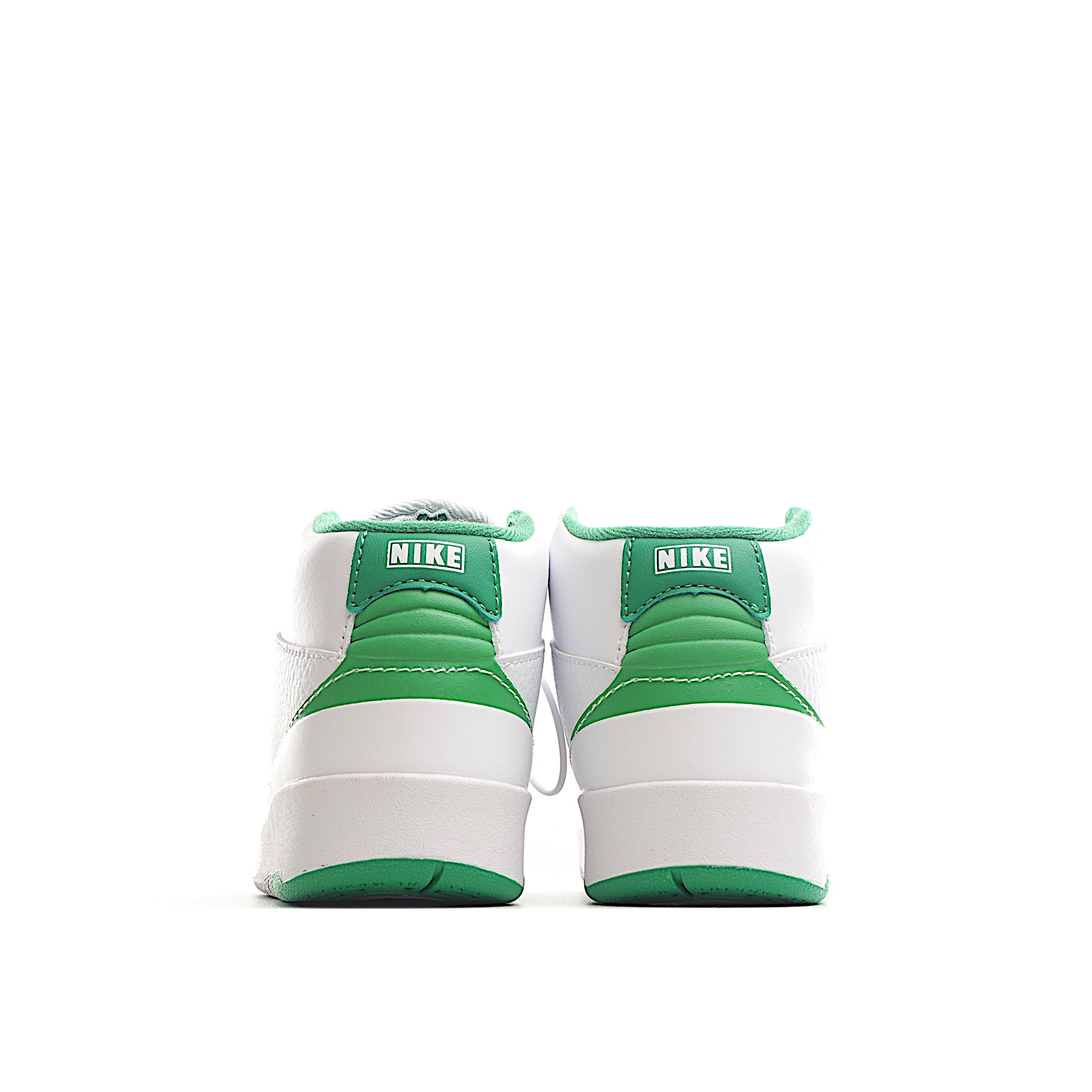 图片[5]-AJ 2代中帮系带复古童鞋 你的孩子会摇滚经典的吧! AJ2 于1986 年首次亮相，是其著名前身的酷炫弟弟一-标志性AJ1的更时尚、更简约的版本。鞋面采用舒适材质，提升上脚体验。鞋身延续了经典款式设计，并加强了鞋面的包裹和支撑性能。鞋底精心打造的防滑底纹，抓地稳固。 尺码：24-37.5-选品中心