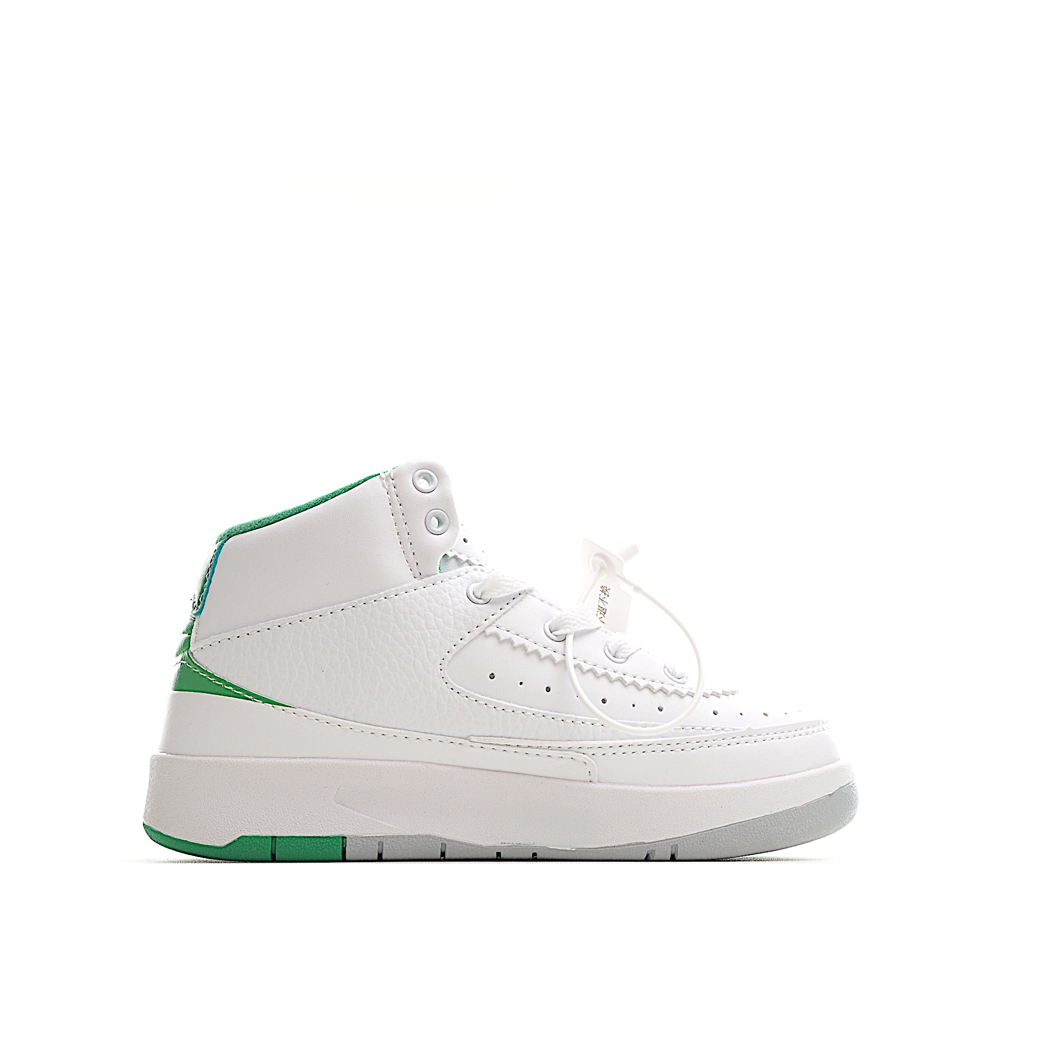 图片[3]-AJ 2代中帮系带复古童鞋 你的孩子会摇滚经典的吧! AJ2 于1986 年首次亮相，是其著名前身的酷炫弟弟一-标志性AJ1的更时尚、更简约的版本。鞋面采用舒适材质，提升上脚体验。鞋身延续了经典款式设计，并加强了鞋面的包裹和支撑性能。鞋底精心打造的防滑底纹，抓地稳固。 尺码：24-37.5-选品中心