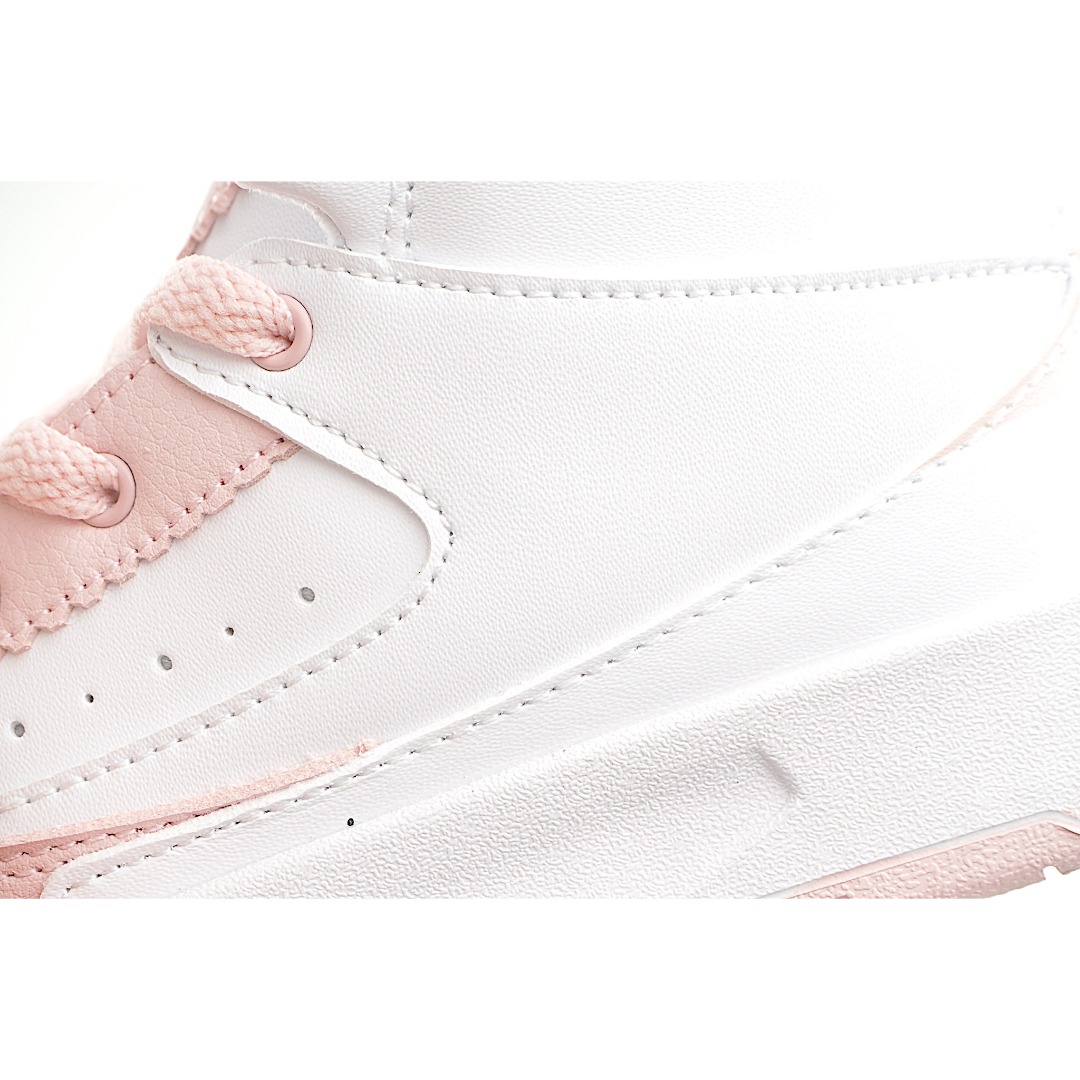 图片[9]-AJ 2代中帮系带复古童鞋 你的孩子会摇滚经典的吧! AJ2 于1986 年首次亮相，是其著名前身的酷炫弟弟一-标志性AJ1的更时尚、更简约的版本。鞋面采用舒适材质，提升上脚体验。鞋身延续了经典款式设计，并加强了鞋面的包裹和支撑性能。鞋底精心打造的防滑底纹，抓地稳固。 尺码：24-37.5-选品中心