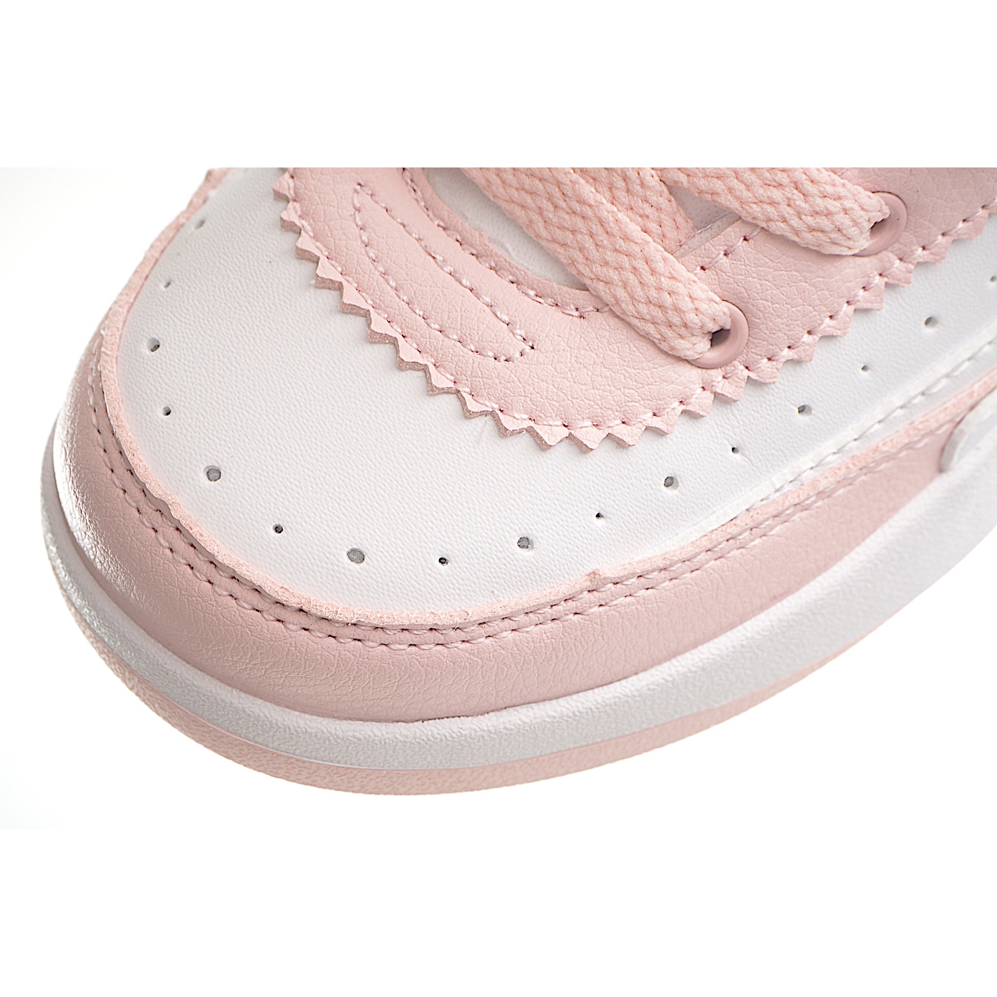 图片[7]-AJ 2代中帮系带复古童鞋 你的孩子会摇滚经典的吧! AJ2 于1986 年首次亮相，是其著名前身的酷炫弟弟一-标志性AJ1的更时尚、更简约的版本。鞋面采用舒适材质，提升上脚体验。鞋身延续了经典款式设计，并加强了鞋面的包裹和支撑性能。鞋底精心打造的防滑底纹，抓地稳固。 尺码：24-37.5-选品中心