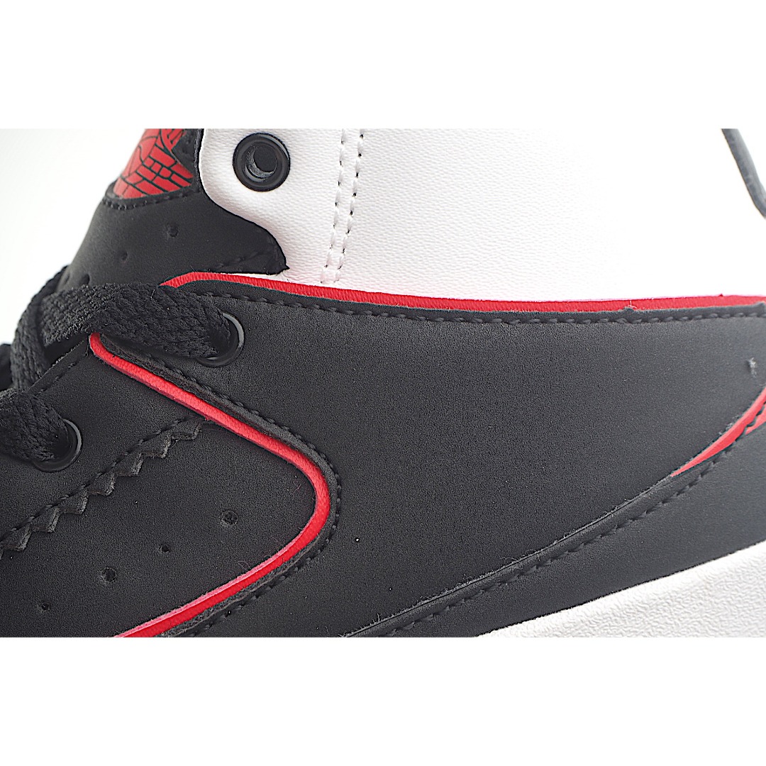 图片[9]-AJ 2代中帮系带复古童鞋 你的孩子会摇滚经典的吧! AJ2 于1986 年首次亮相，是其著名前身的酷炫弟弟一-标志性AJ1的更时尚、更简约的版本。鞋面采用舒适材质，提升上脚体验。鞋身延续了经典款式设计，并加强了鞋面的包裹和支撑性能。鞋底精心打造的防滑底纹，抓地稳固。 尺码：24-37.5-选品中心