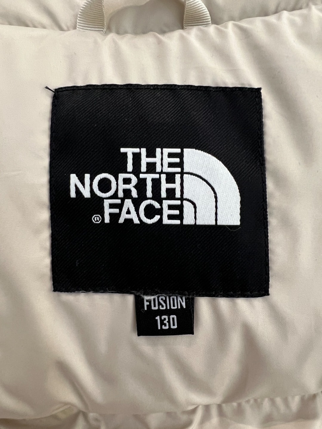 【双拼白·原版品质】 ｜北面 1996Nuptse儿童款/亲子羽绒服 The North Face”的字面含义为山的最寒冷最艰难一面