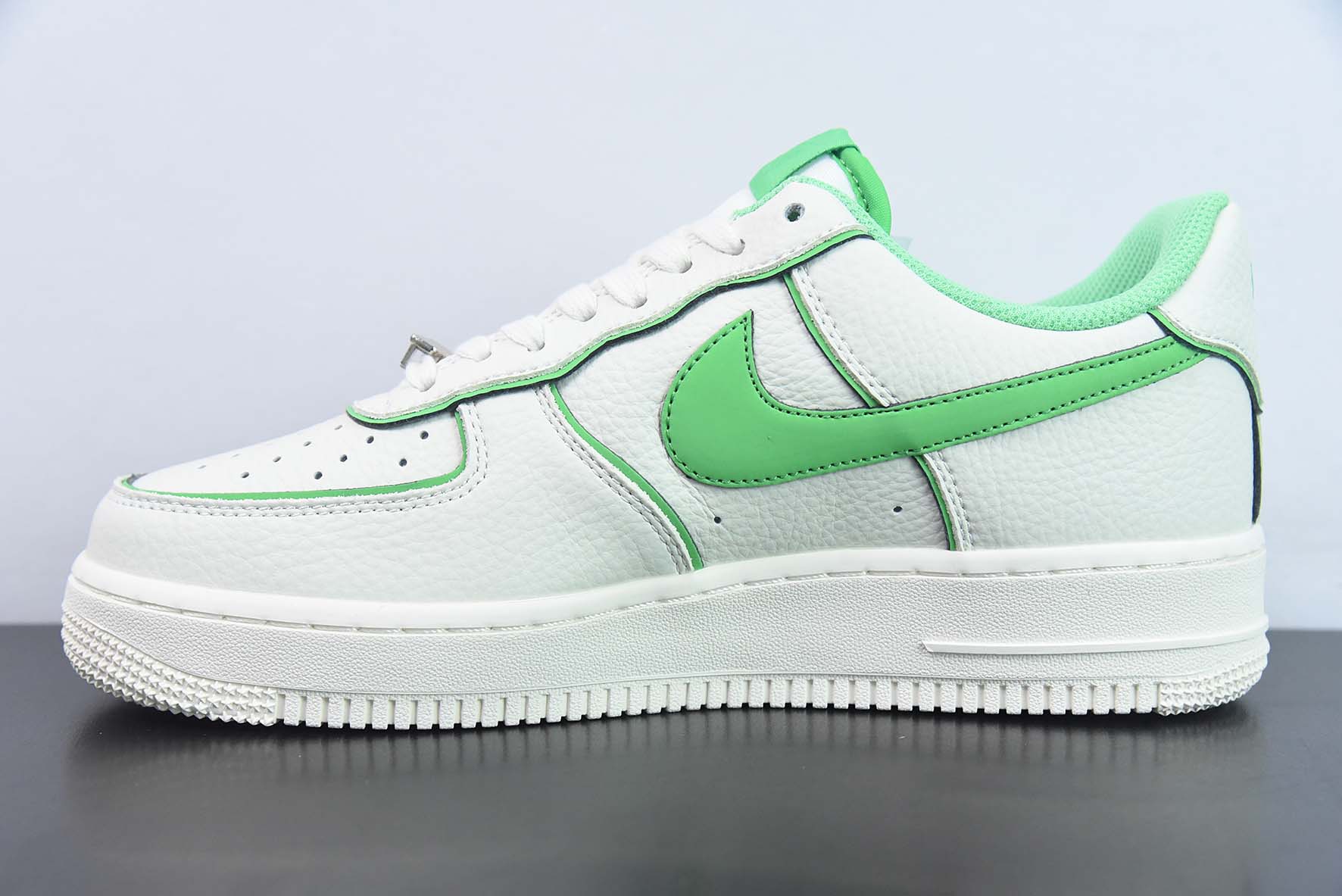 NK Air Force 1'07 Low 米白绿炫彩 夜魔侠 空军一号低帮运动休闲板鞋 货号:UH8958-022
