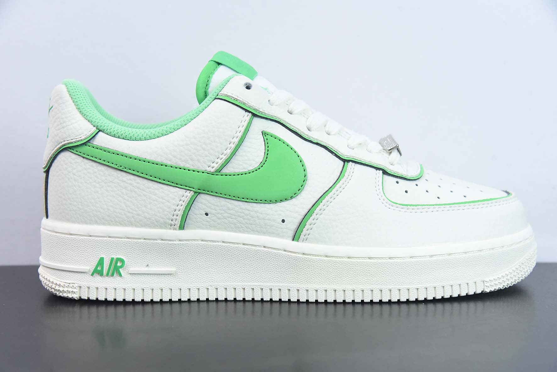 NK Air Force 1'07 Low 米白绿炫彩 夜魔侠 空军一号低帮运动休闲板鞋 货号:UH8958-022