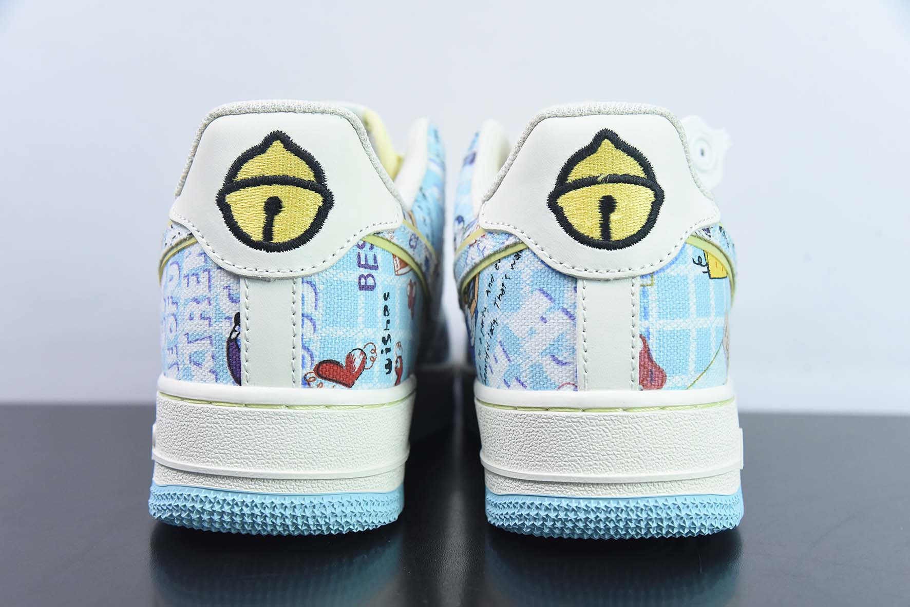 耐克Nike Air Force 1’07 Low"Doraemo"空军一号“米白浅蓝黄哆啦A梦叮当猫”货号:FB0607-055