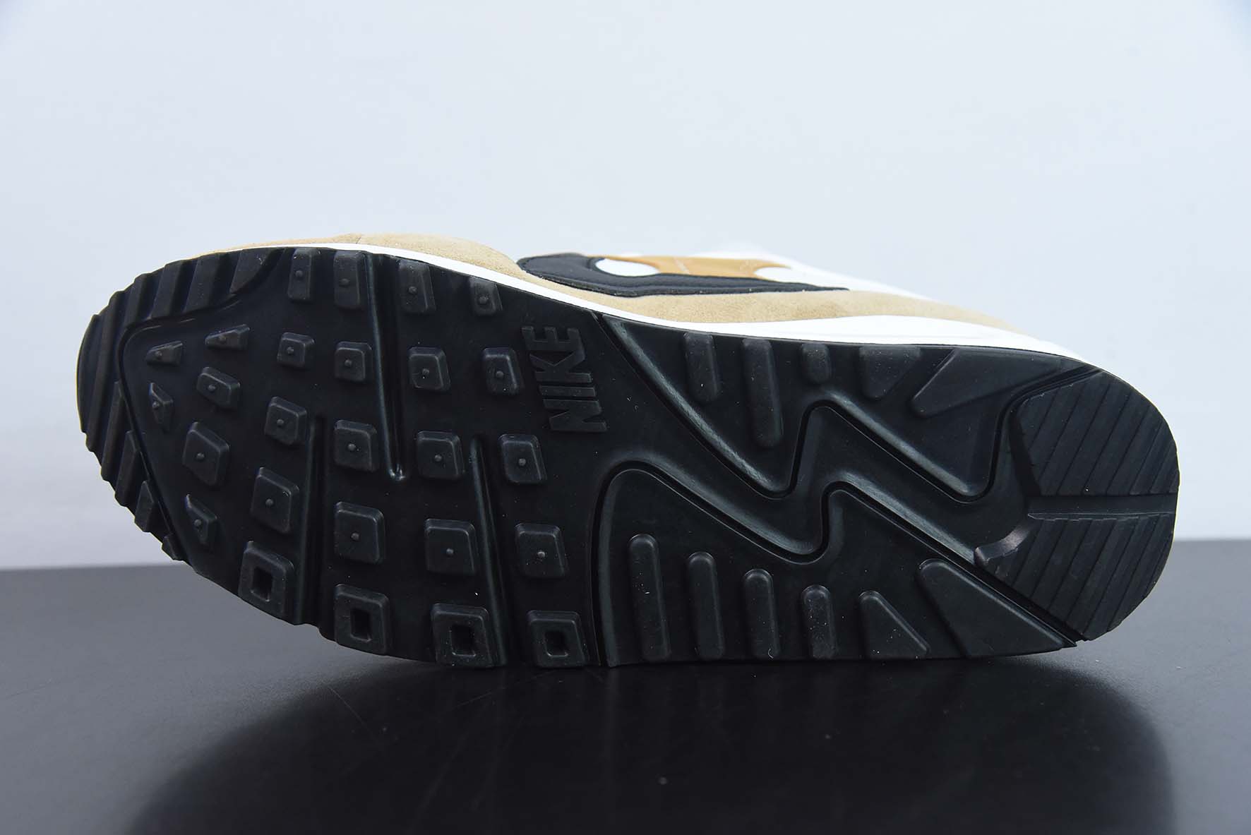 NK Air Max 90 Futura 解构版低帮复古百搭气垫休闲运动慢跑鞋 货号:DM9922 002